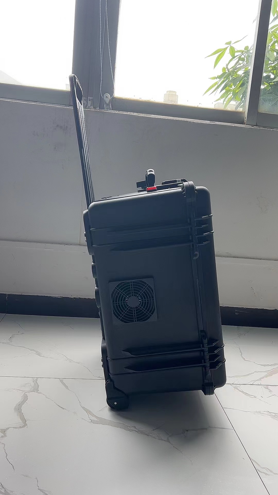 肃州手拉箱型移动通信干扰器
